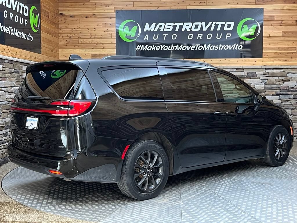 Used 2022 Chrysler Pacifica Touring-L w/ S Appearance Package AWD/4WD image 19