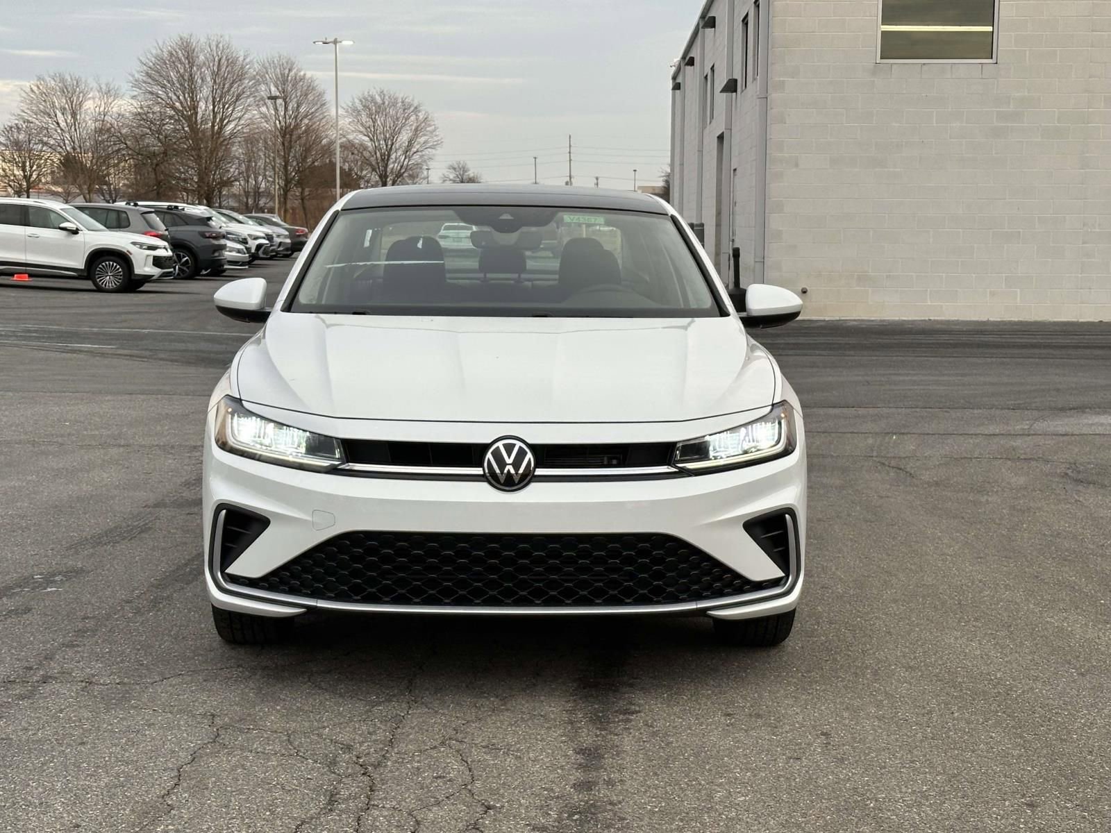 New 2026 Volkswagen Jetta SE image 9