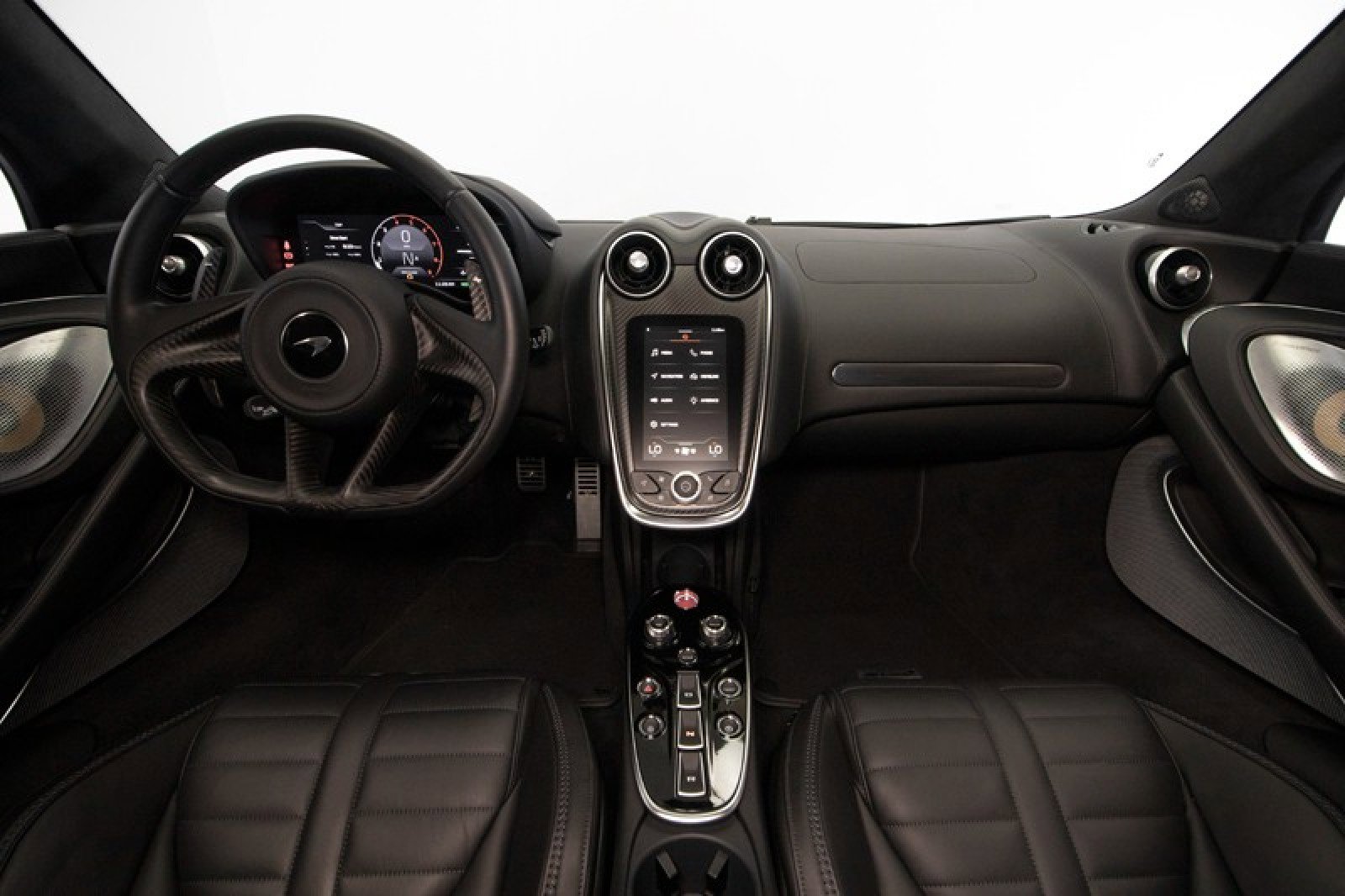 Used 2025 McLaren GTS image 24