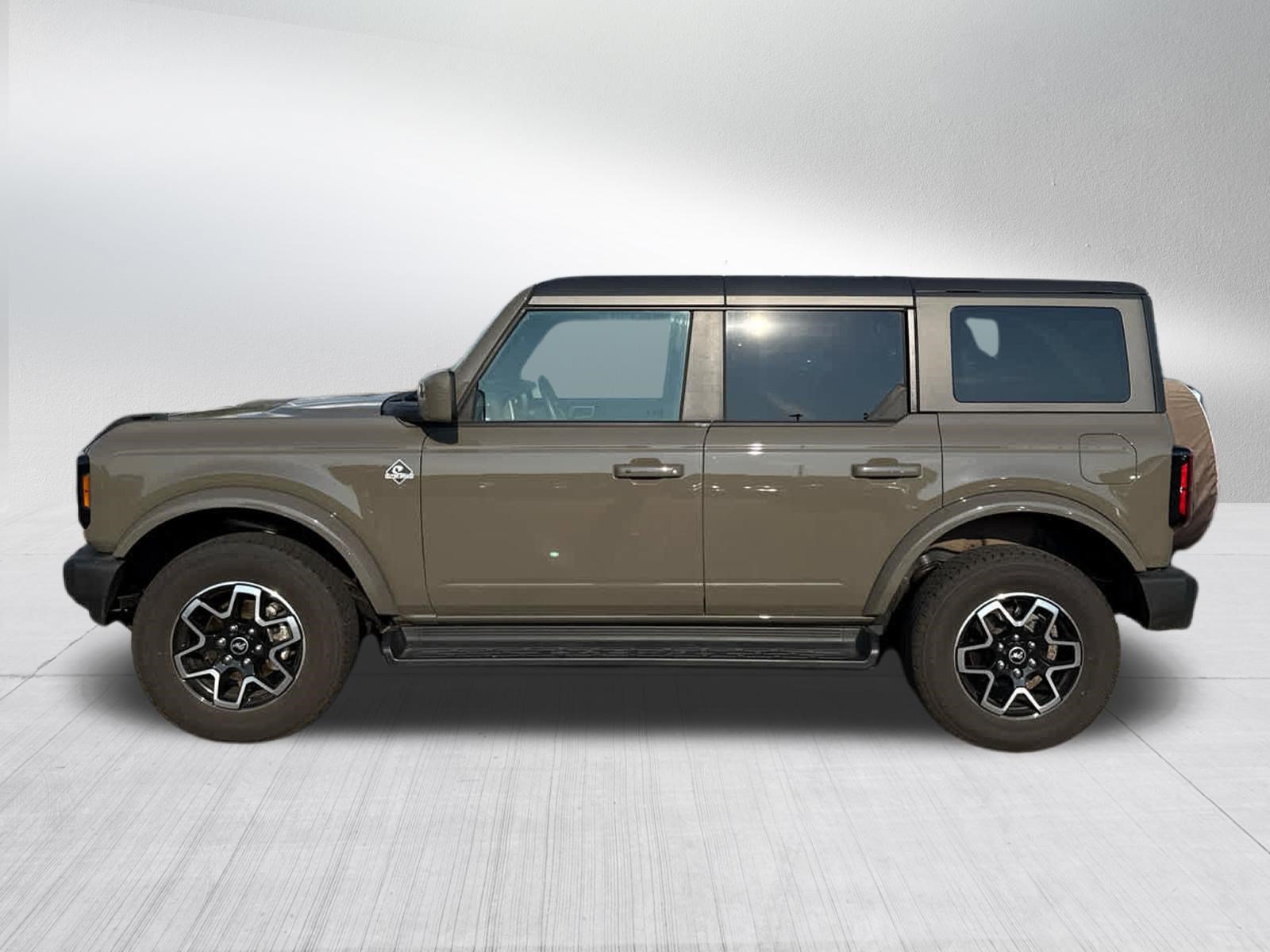 Used 2025 Ford Bronco Outer Banks AWD/4WD image 4