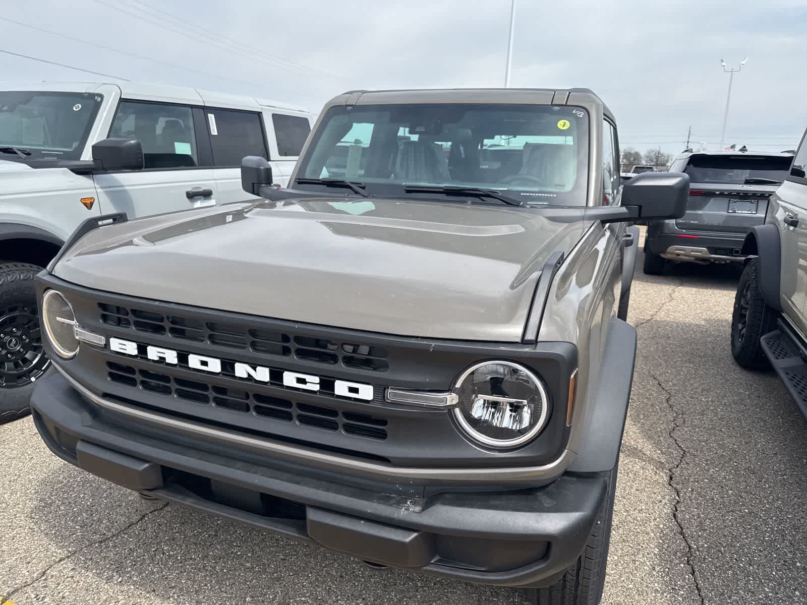 New 2026 Ford Bronco 4-Door AWD/4WD image 2