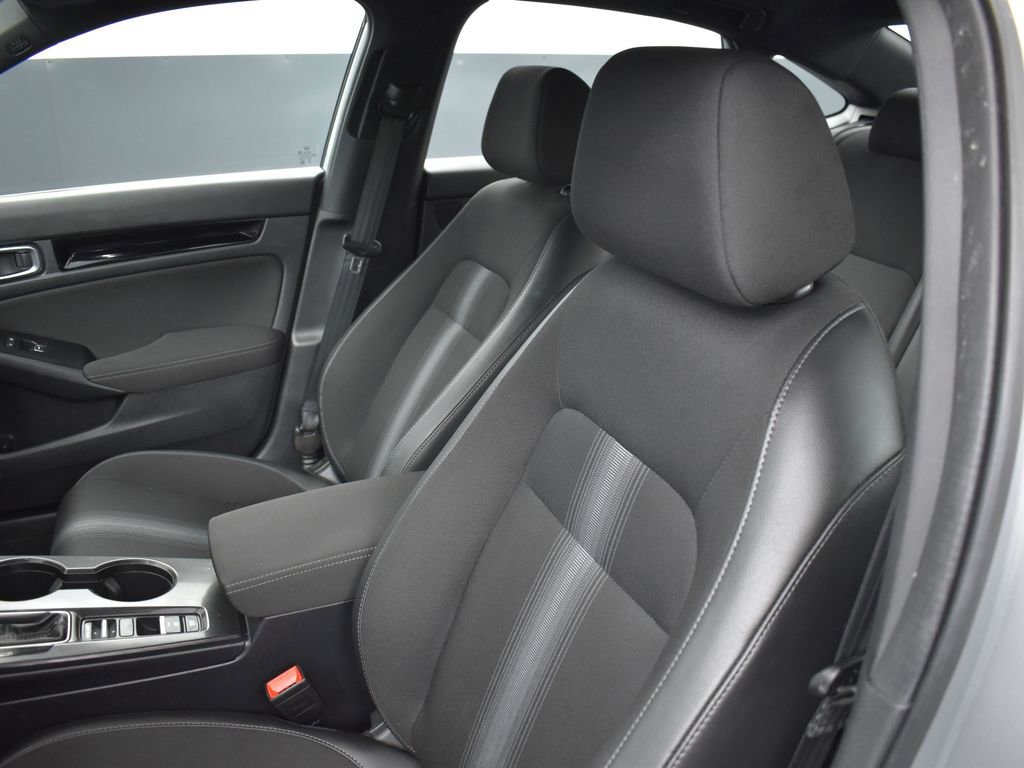 Used 2025 Honda Civic Sport image 12