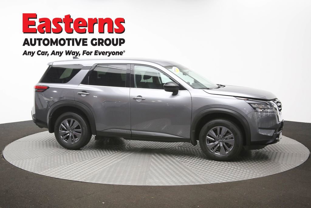 Used 2023 Nissan Pathfinder S AWD/4WD image 59