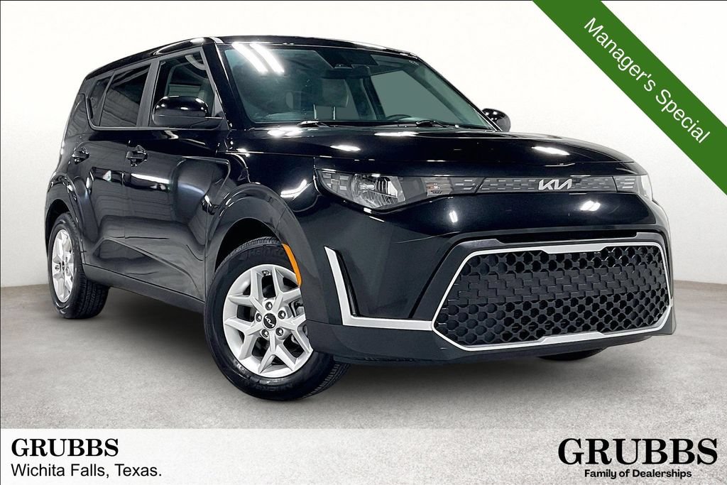 Used 2025 Kia Soul LX w/ LX Technology Package FWD video 1