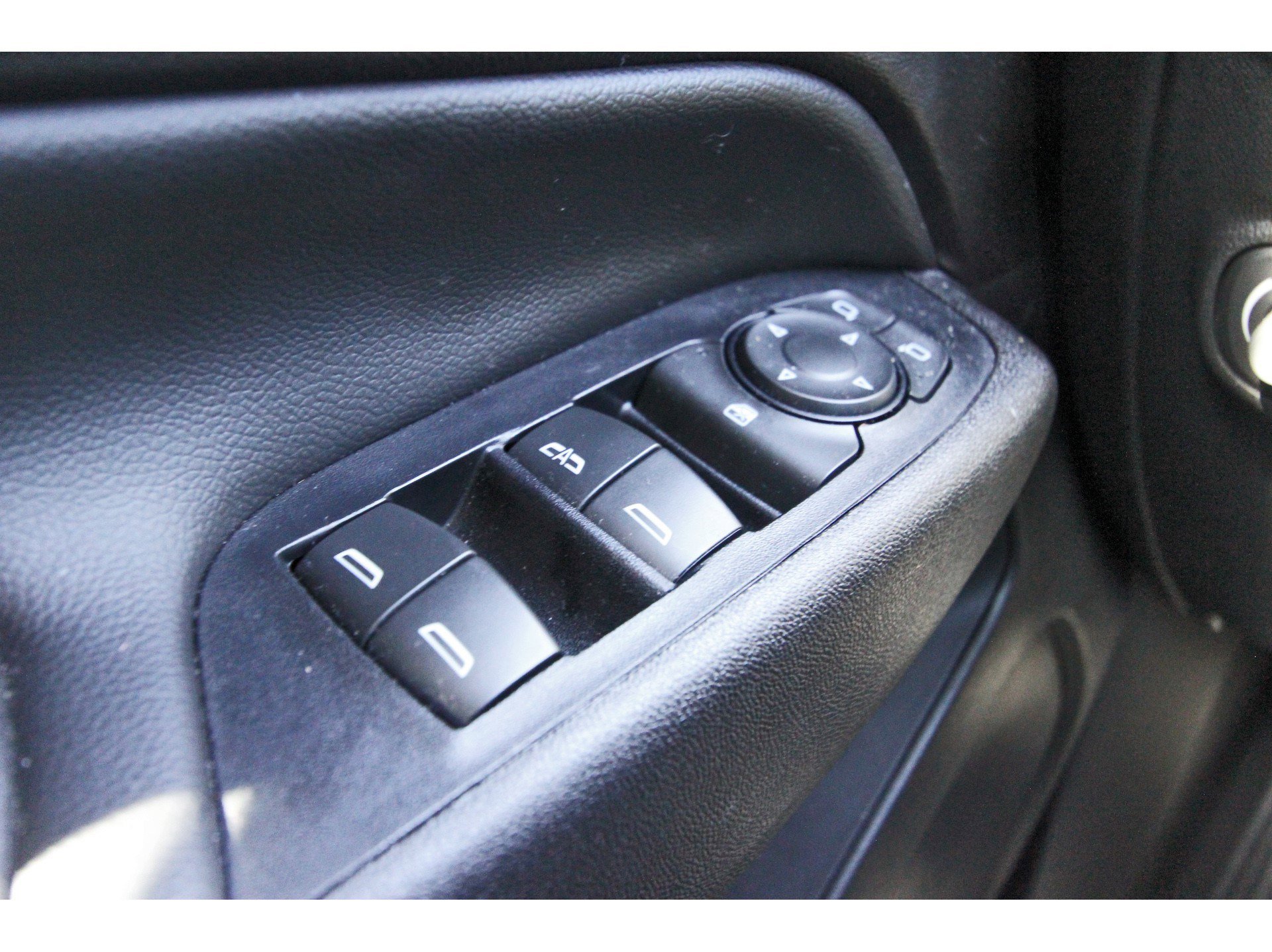 Used 2020 Chevrolet Equinox LT image 23