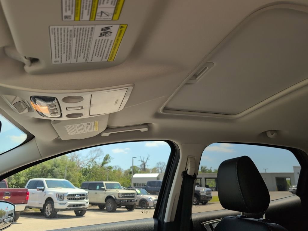 Used 2022 Ford EcoSport Titanium image 10