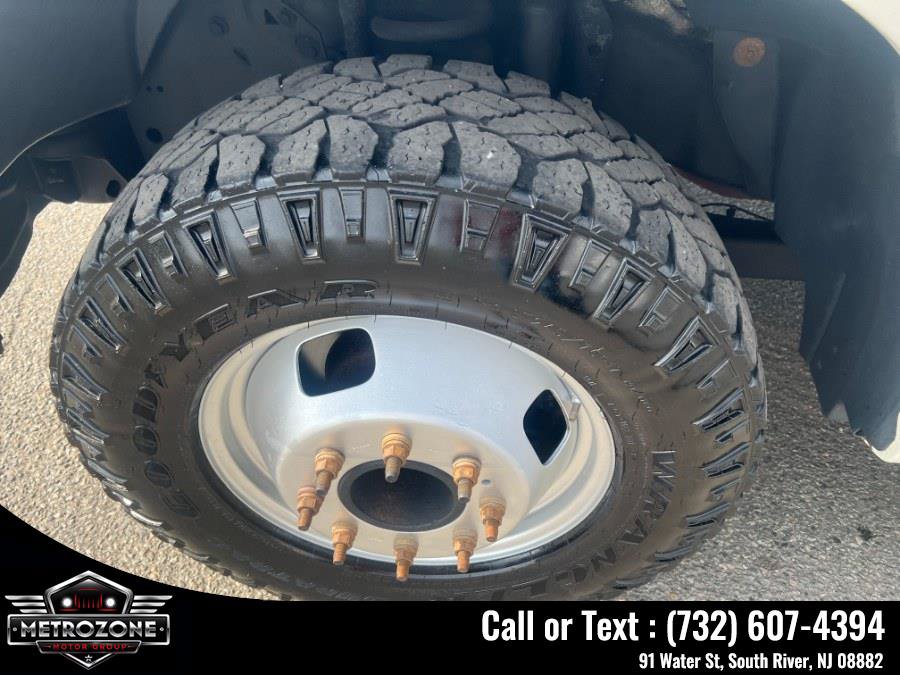Used 2009 Ford F350 XL RWD image 25