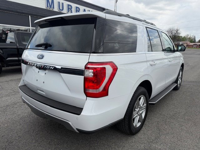 Used 2019 Ford Expedition XLT w/ Equipment Group 202A AWD/4WD image 4