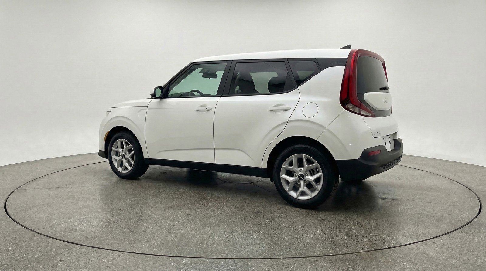 Used 2025 Kia Soul LX w/ LX Technology Package FWD image 6