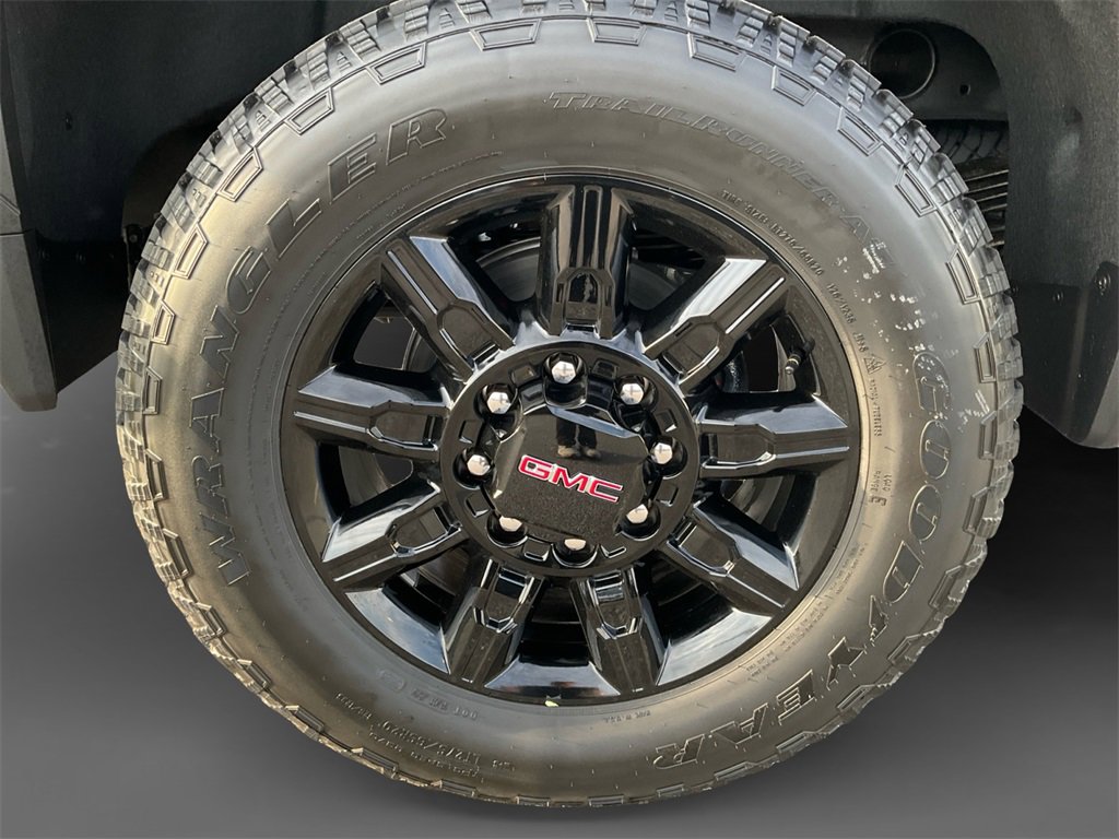 New 2026 GMC Sierra 2500 AT4 image 8