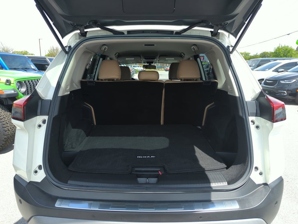 Used 2021 Nissan Rogue SV image 29