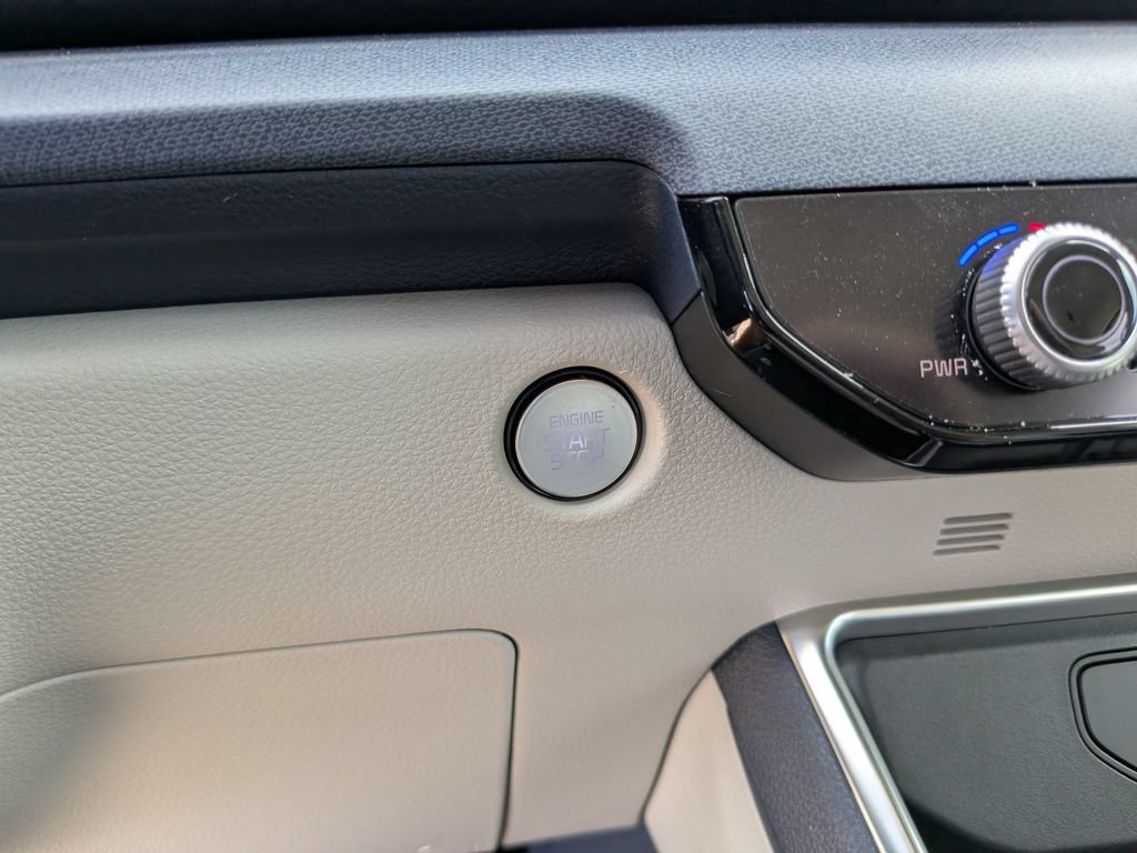Certified 2026 Kia Carnival SX FWD image 31