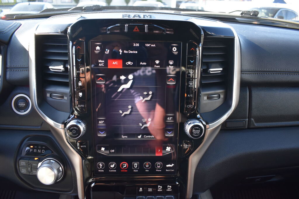 Used 2019 RAM 1500 Laramie image 25