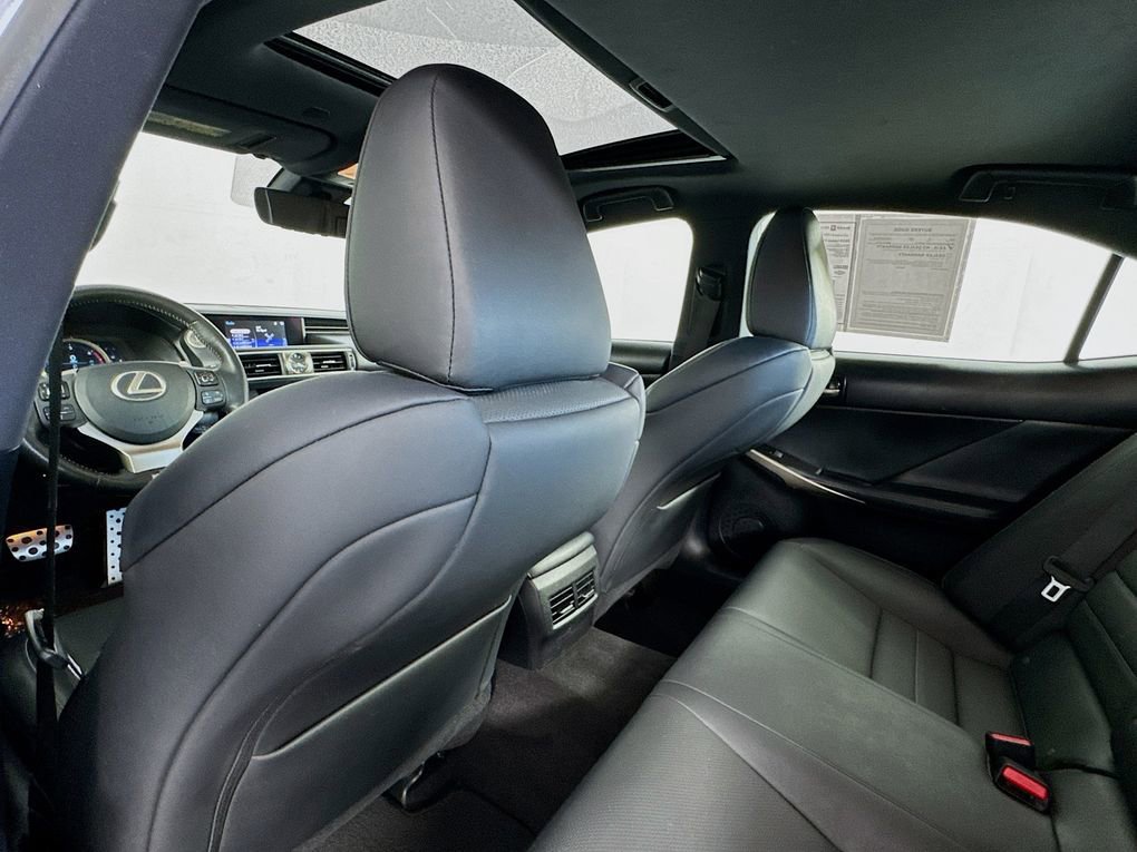 Used 2019 Lexus IS 300 F Sport w/ F Sport Package image 18