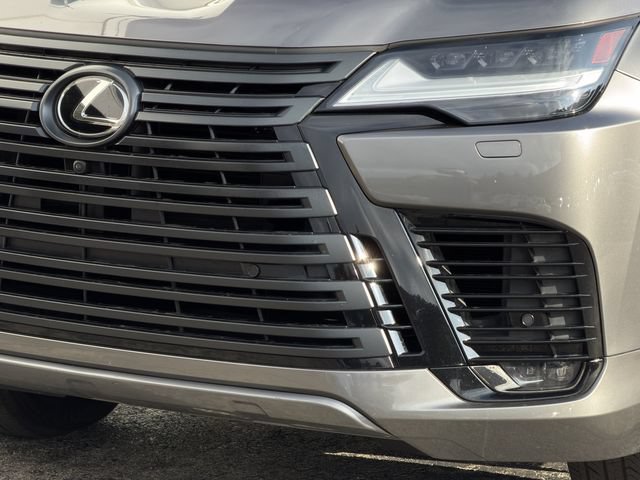 Used 2023 Lexus LX 600 4WD w/ Appearance Package image 8