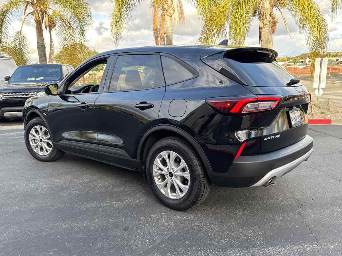 Used 2025 Ford Escape Active image 14