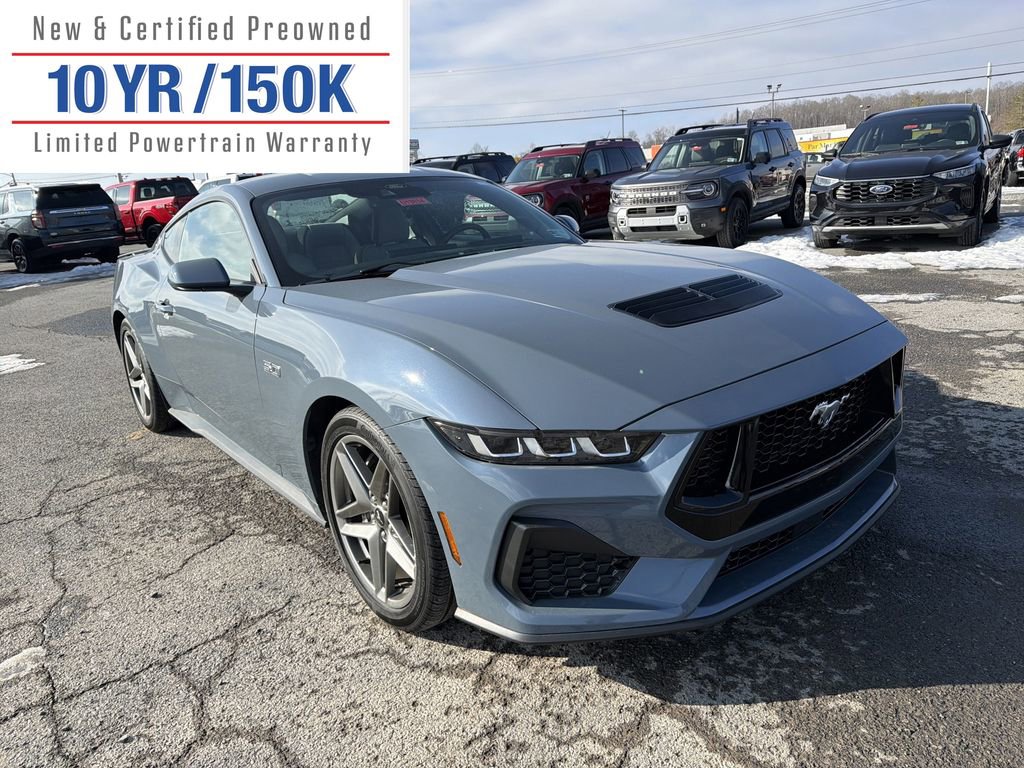 Used 2025 Ford Mustang GT image 3