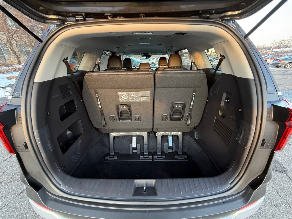 New 2026 Kia Carnival FWD image 27