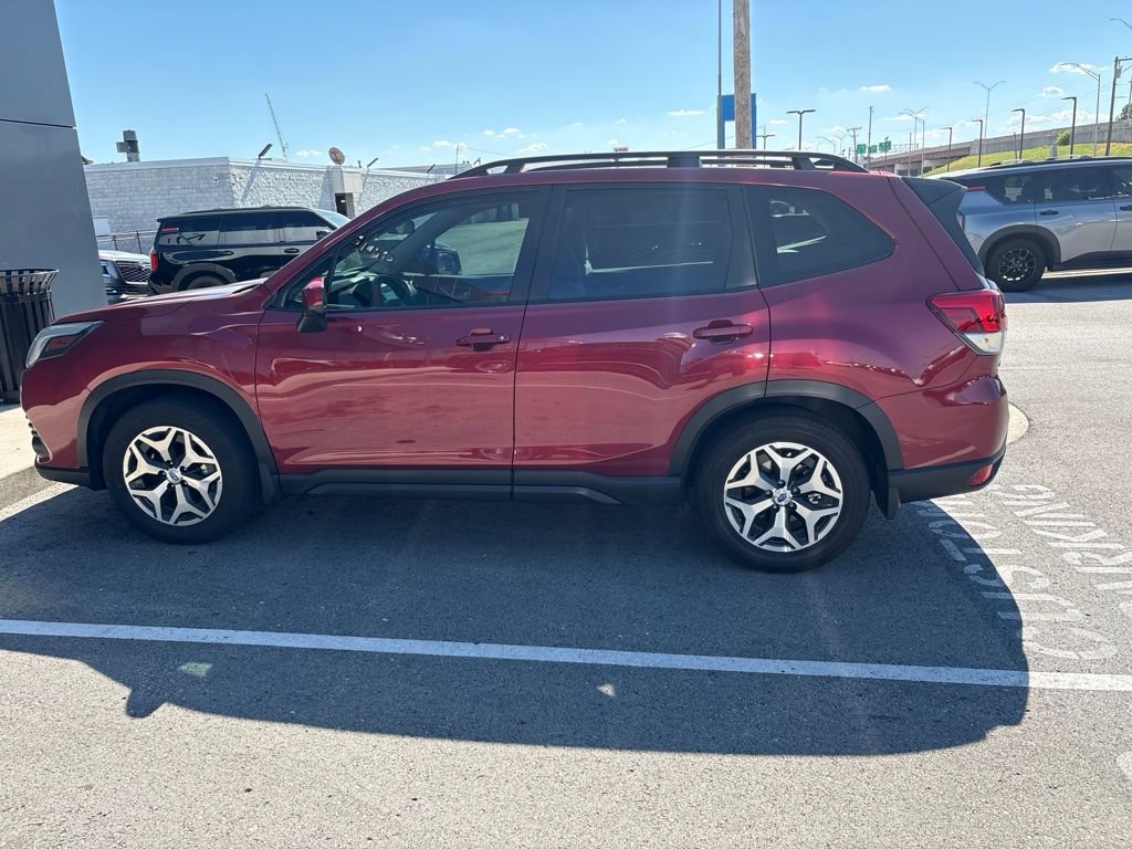 Used 2024 Subaru Forester Premium AWD/4WD image 4