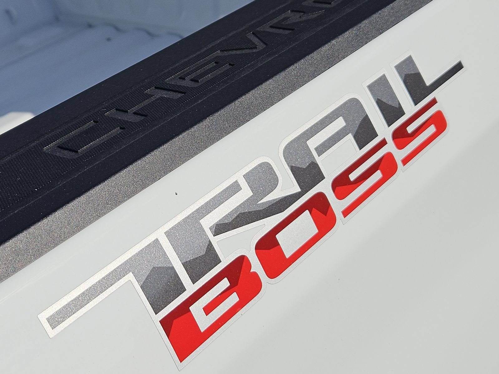 New 2026 Chevrolet Silverado 1500 Custom Trail Boss w/ LPO, Dark Essentials Package AWD/4WD image 14