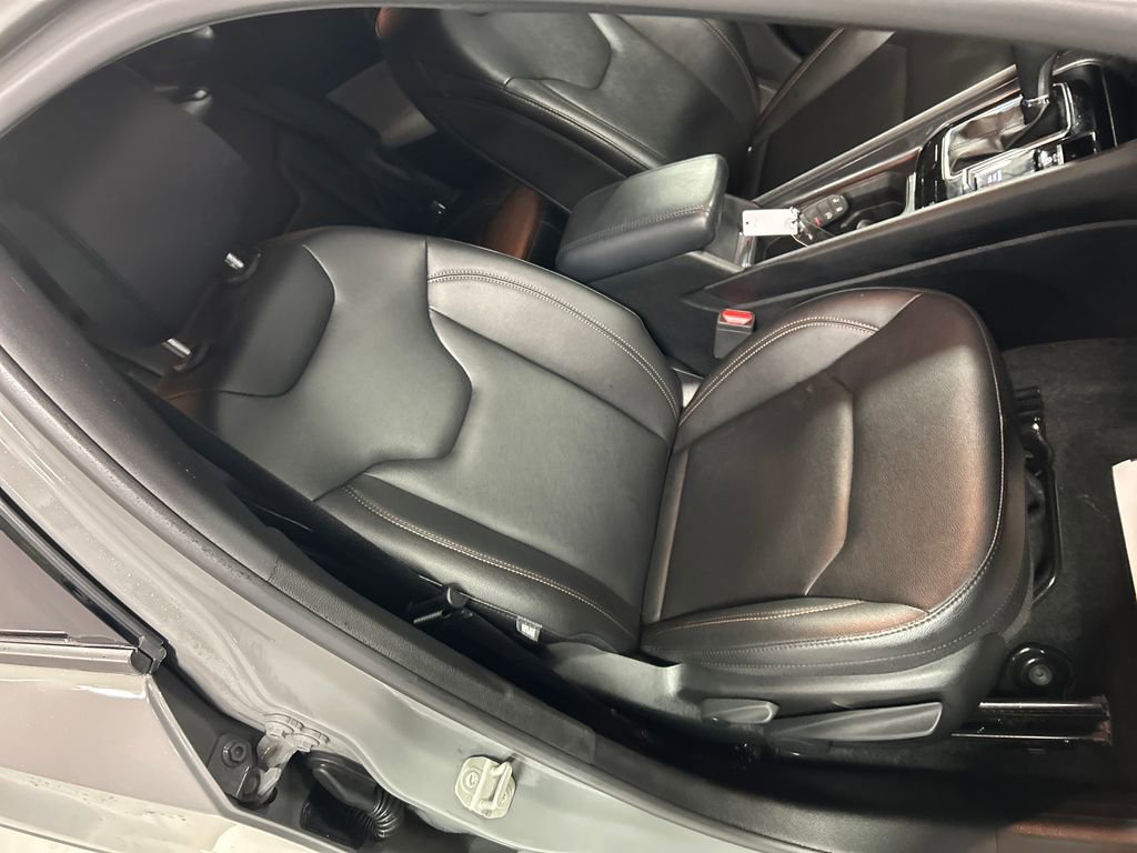 Used 2024 Jeep Compass Latitude image 24