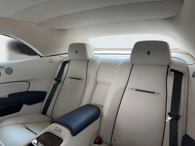 Used 2020 Rolls-Royce Dawn RWD image 13