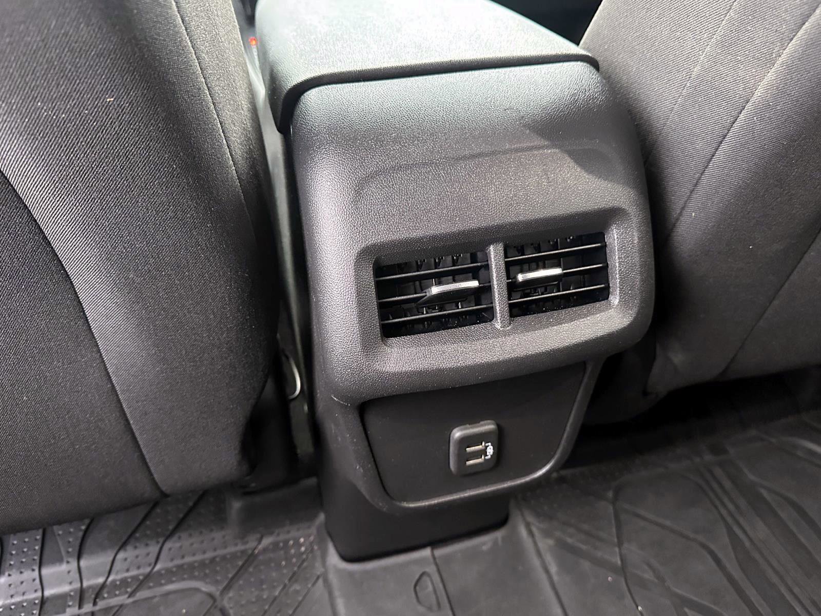 Used 2023 Chevrolet Equinox LT image 12