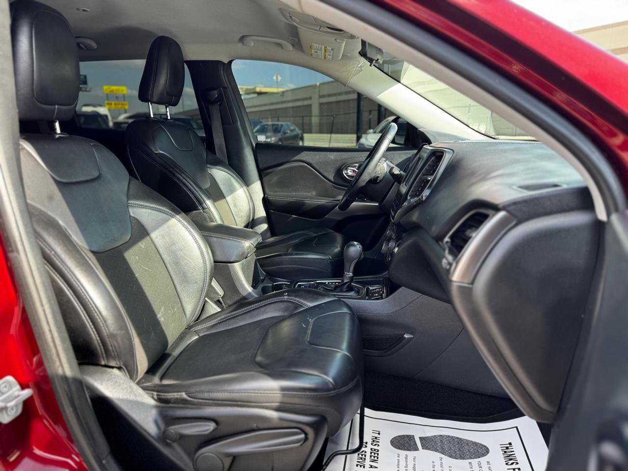 Used 2019 Jeep Cherokee Latitude Plus FWD image 5