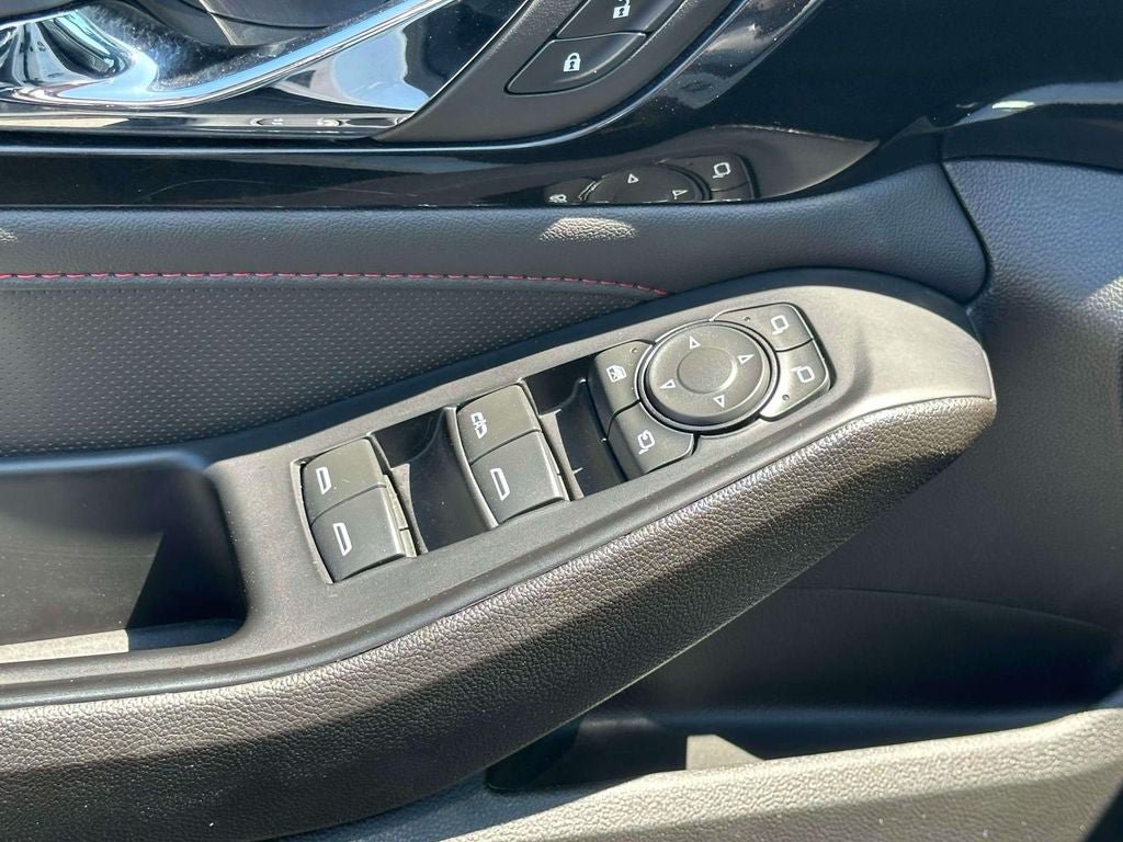 Used 2023 Chevrolet Traverse RS w/ LPO, Floor Liner Package AWD/4WD image 18