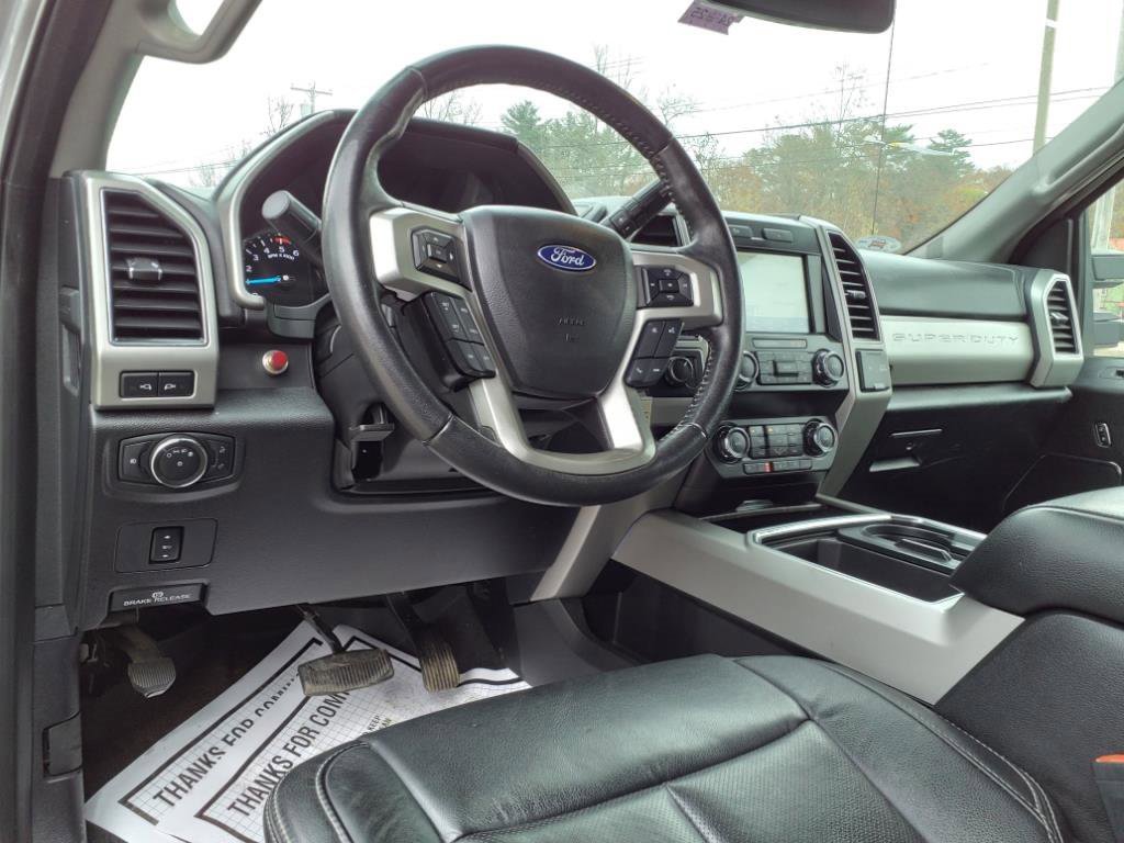 Certified 2020 Ford F350 Lariat w/ Lariat Value Package image 17