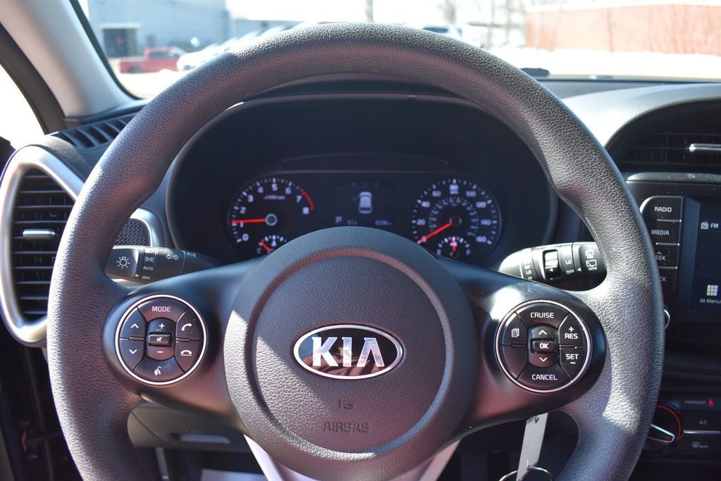 Used 2021 Kia Soul LX FWD image 27
