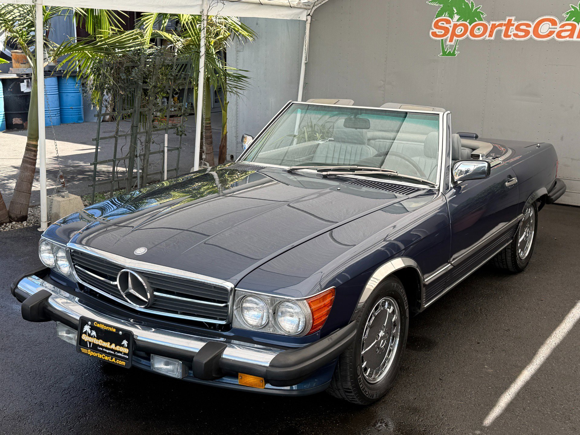 Used 1988 Mercedes-Benz 560 SL image 2