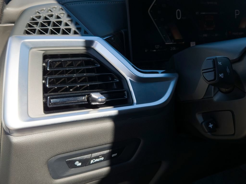 Used 2026 BMW X5 sDrive40i w/ Premium Package RWD image 18