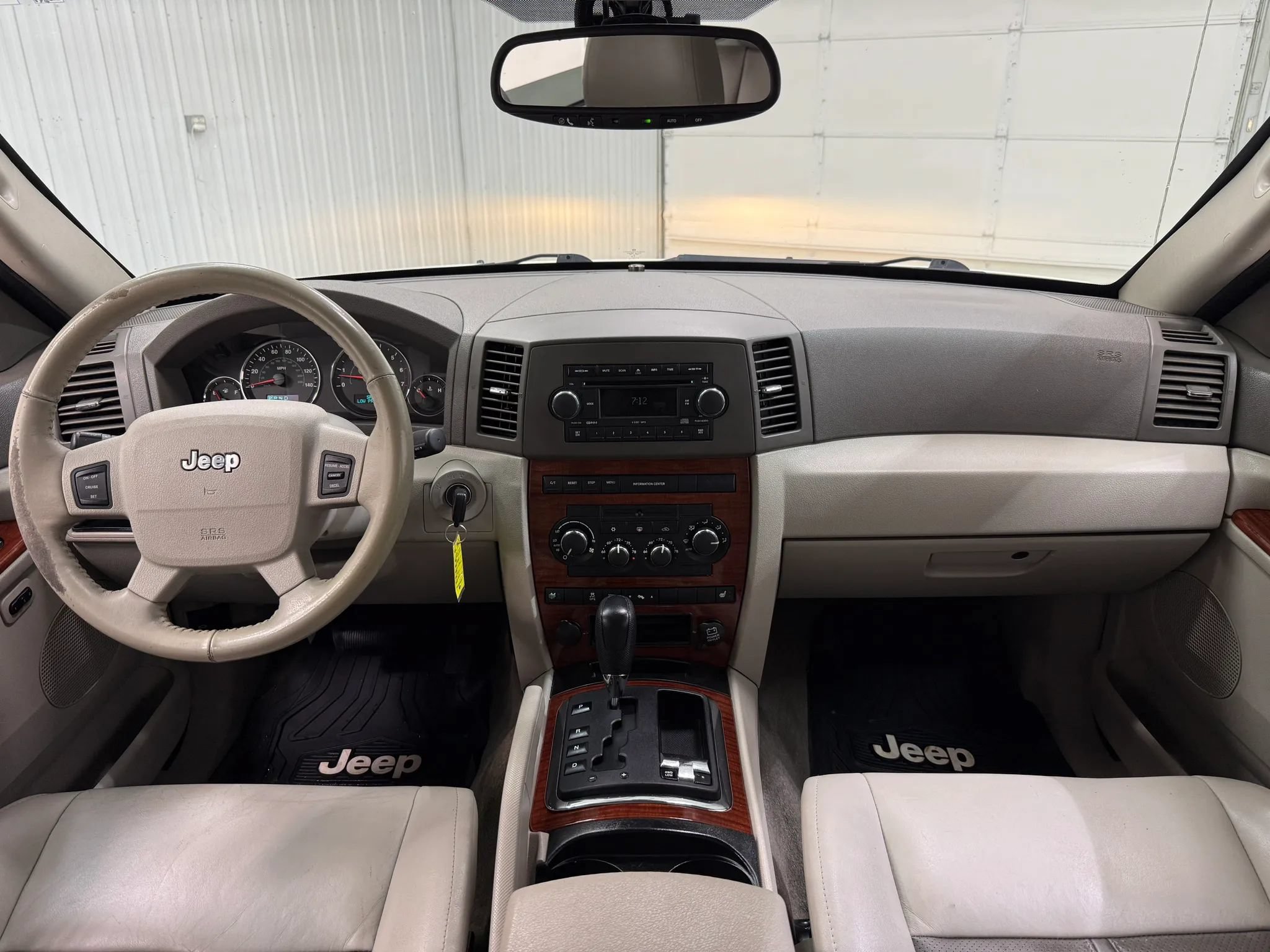 Used 2005 Jeep Grand Cherokee Limited AWD/4WD image 13
