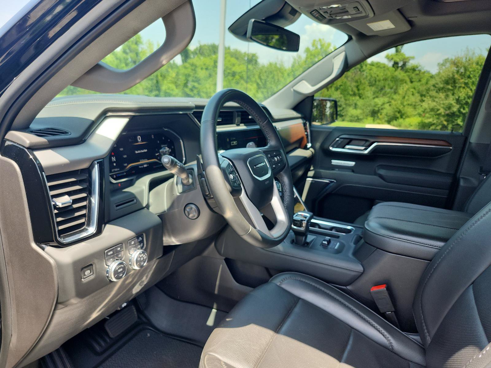 Certified 2024 GMC Sierra 1500 Denali AWD/4WD image 18
