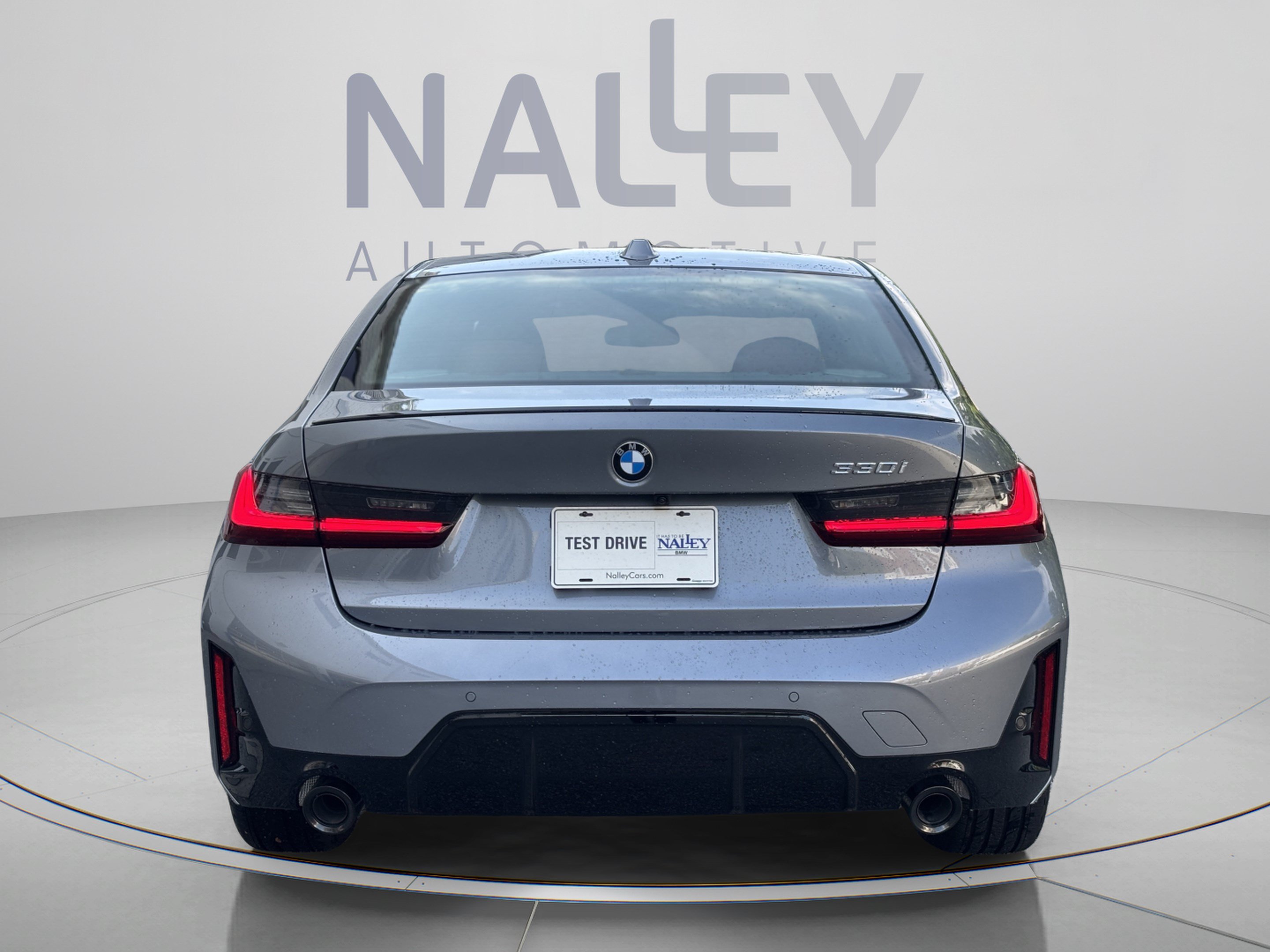 Used 2026 BMW 330i Sedan w/ M Sport Package RWD image 3