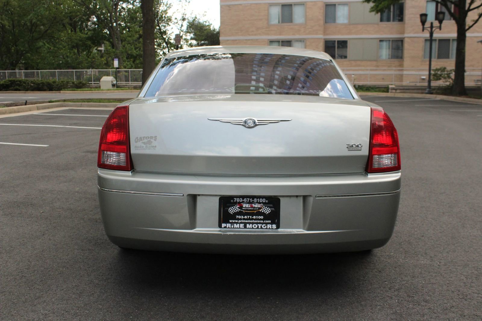 Used 2005 Chrysler 300 Touring RWD image 8
