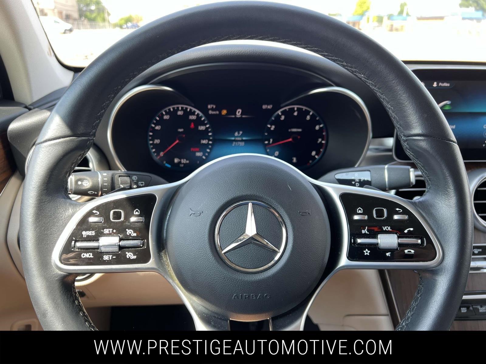 Used 2022 Mercedes-Benz GLC 300 GLC 300 w/ Premium Package Lite image 22