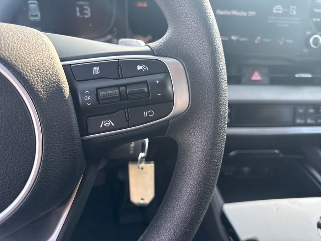 Certified 2025 Kia Sportage LX image 28
