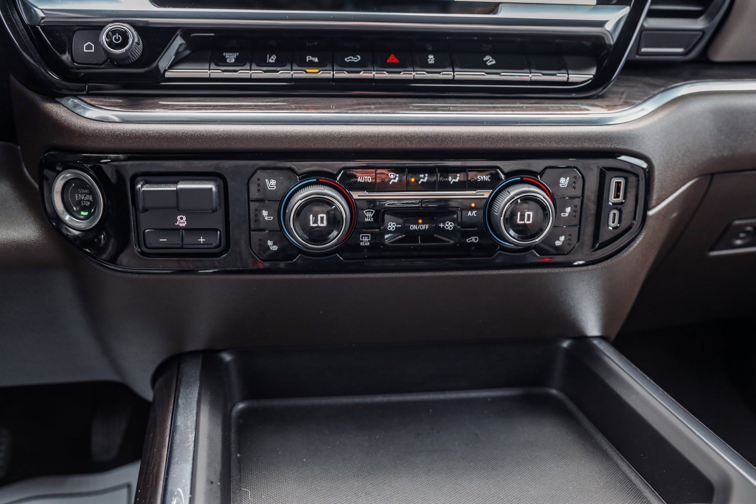 Used 2024 Chevrolet Silverado 3500 LTZ w/ LTZ Plus Package image 19