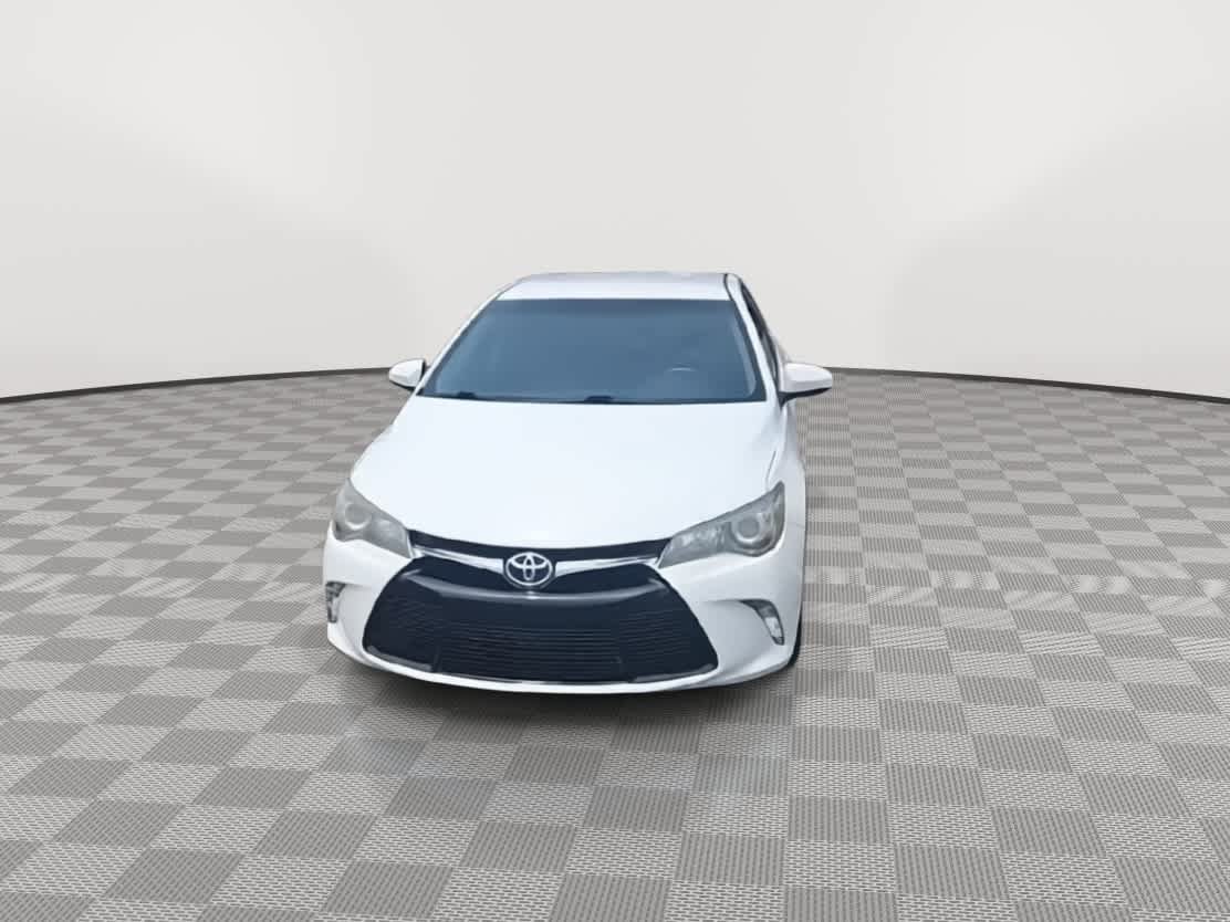 Used 2015 Toyota Camry SE FWD image 3