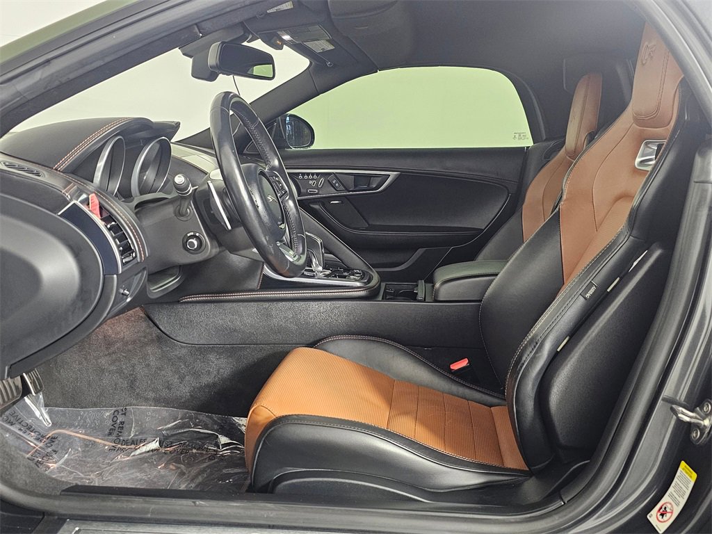 Used 2018 Jaguar F-TYPE R image 16