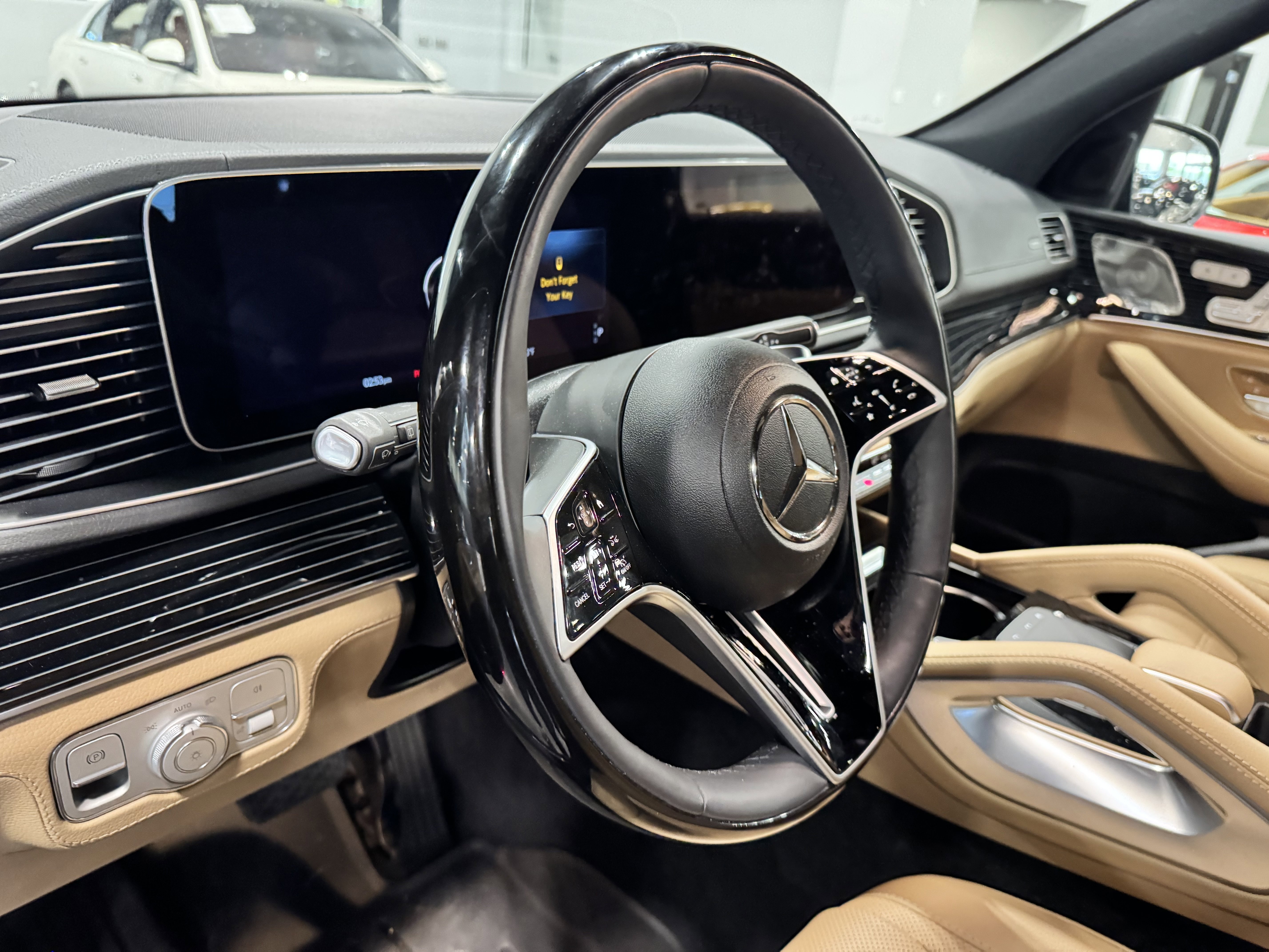 Used 2024 Mercedes-Benz GLE 350 4MATIC image 25