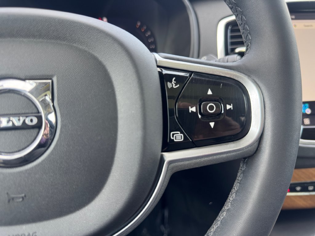 Certified 2023 Volvo XC90 B6 Plus w/ Protection Package AWD/4WD image 18