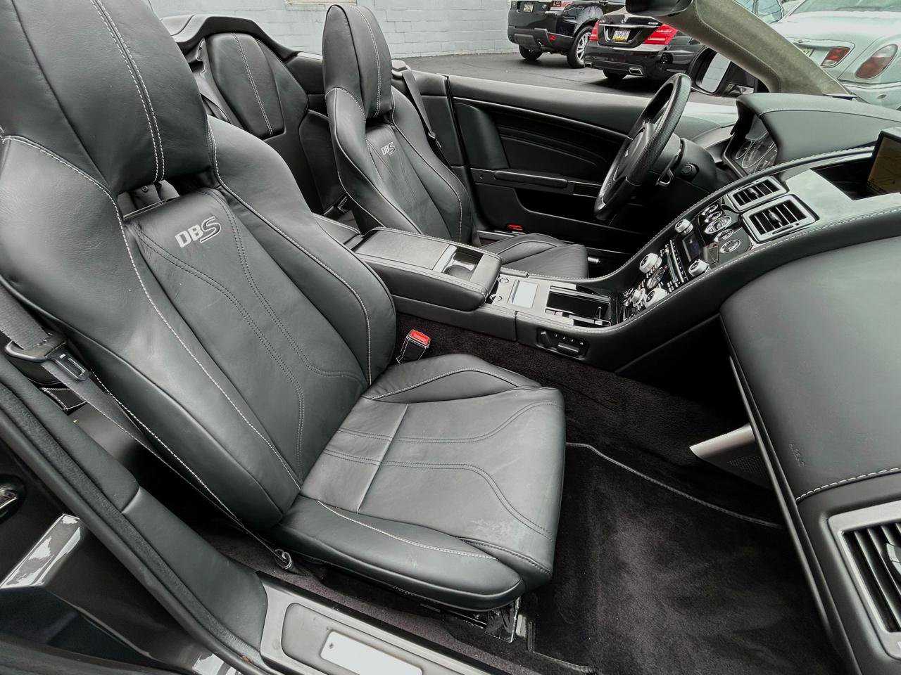 Used 2011 Aston Martin DBS Volante RWD image 24