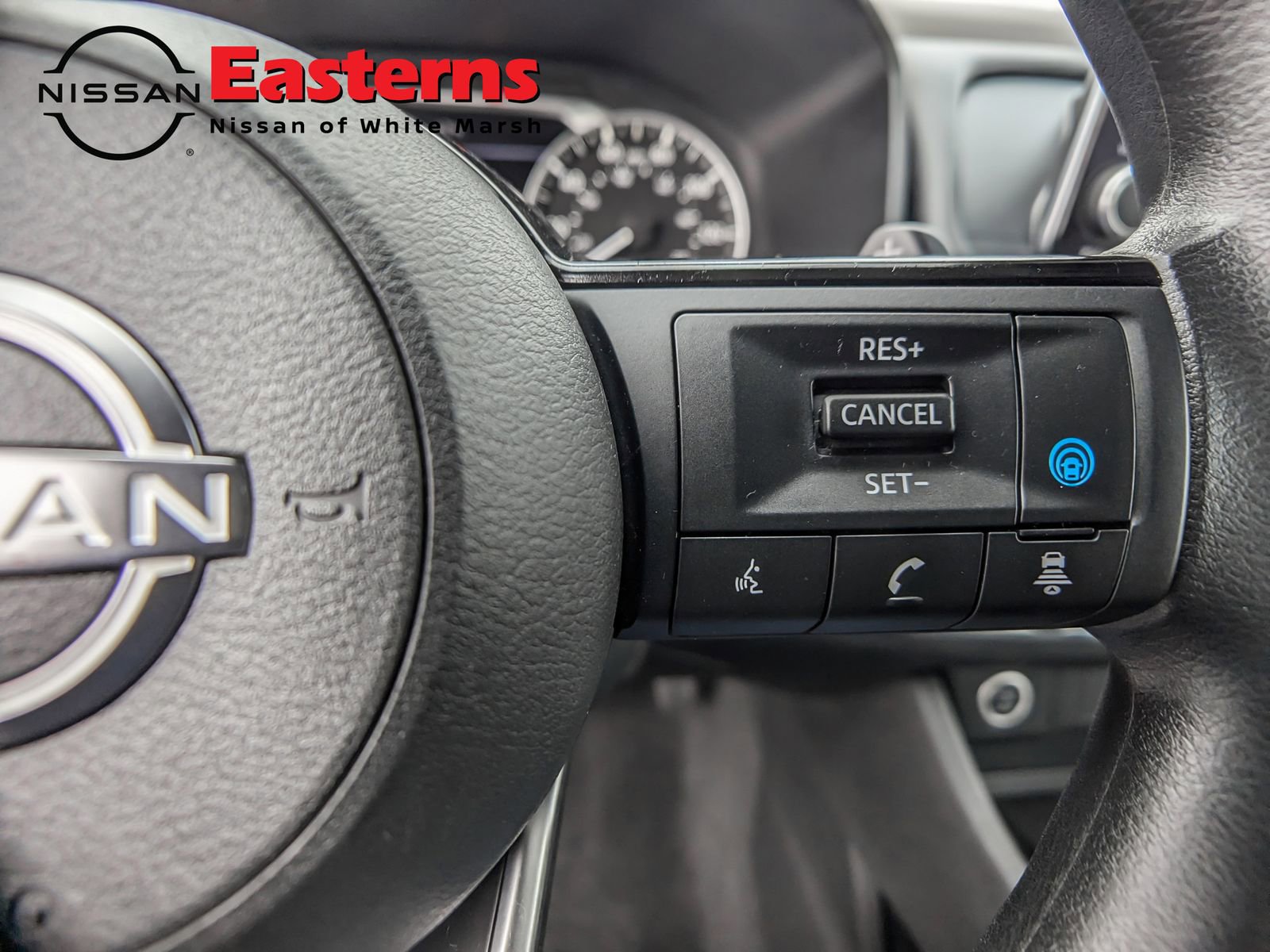 Used 2022 Nissan Rogue SV image 50