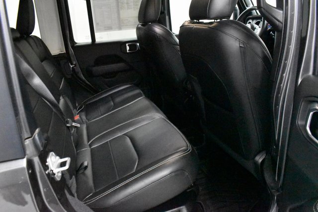 Used 2023 Jeep Wrangler Unlimited Sahara w/ Cold Weather Group image 17