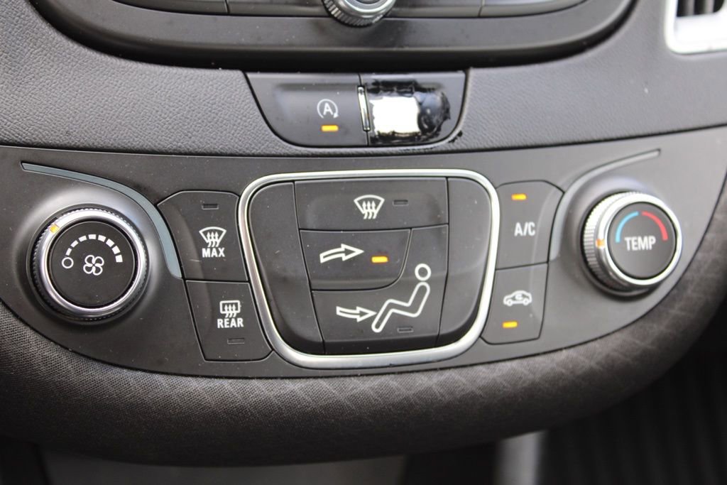 Used 2020 Chevrolet Malibu RS w/ LPO, Convenience Package 2 image 35