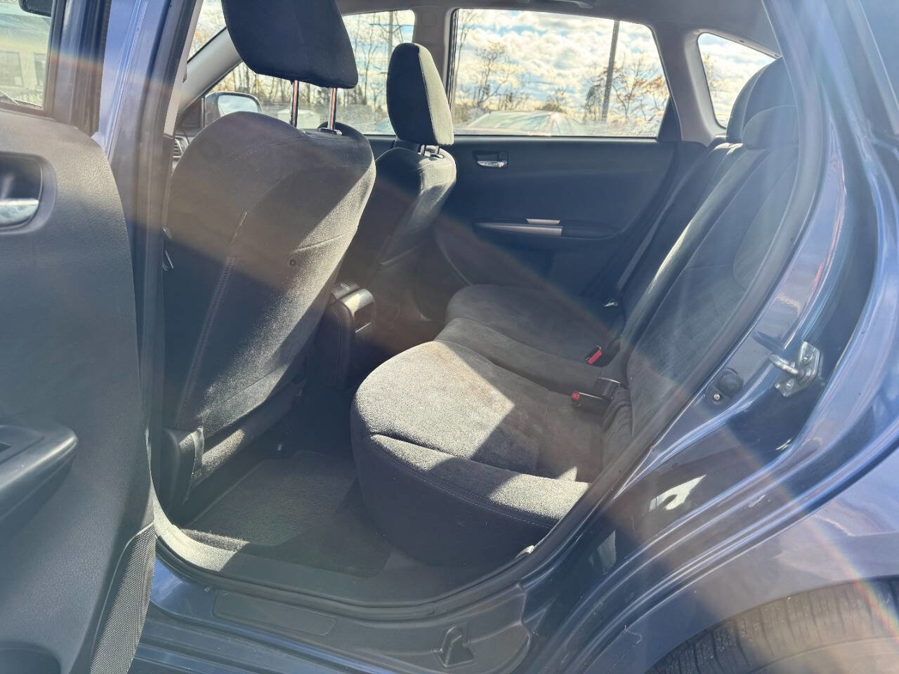 Used 2011 Subaru Impreza 2.5i Premium w/ PWR Moonroof Value Pkg image 11