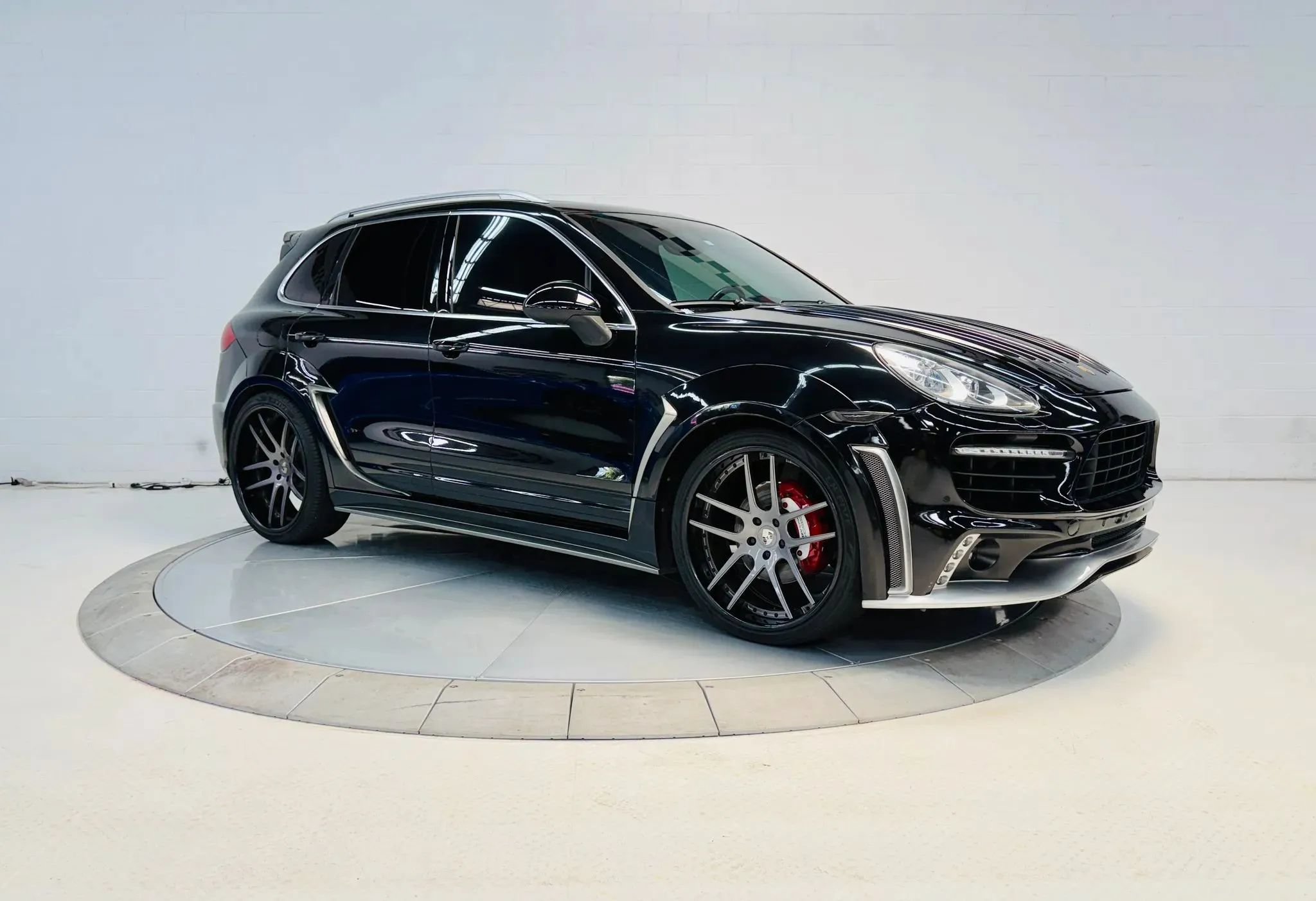 Used 2013 Porsche Cayenne S AWD/4WD image 3